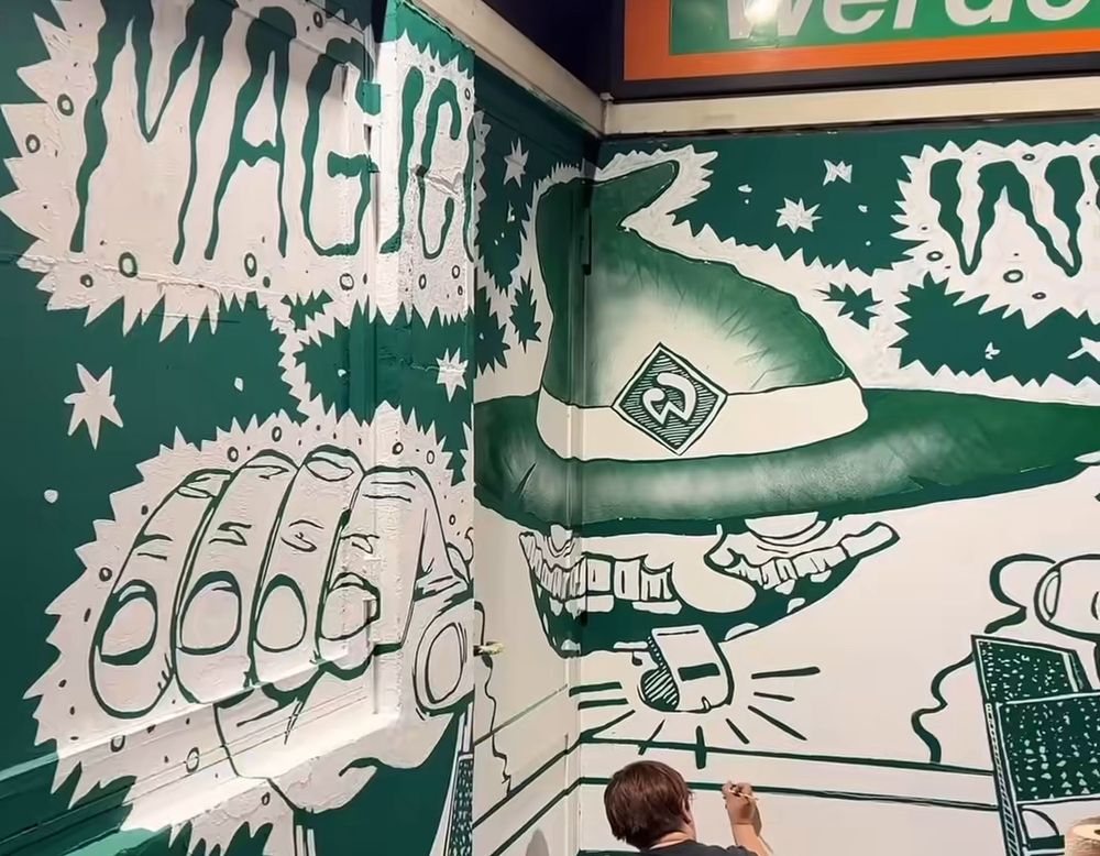 Neues Werder-Graffiti entsteht im Sitzbereich